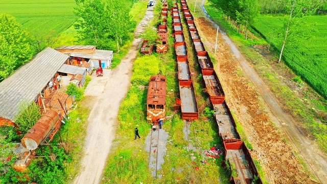 ?？康能囌尽昴峡h老君廟火車站，這里曾經(jīng)是一處重要的車站，人流量、貨運量都非常大。