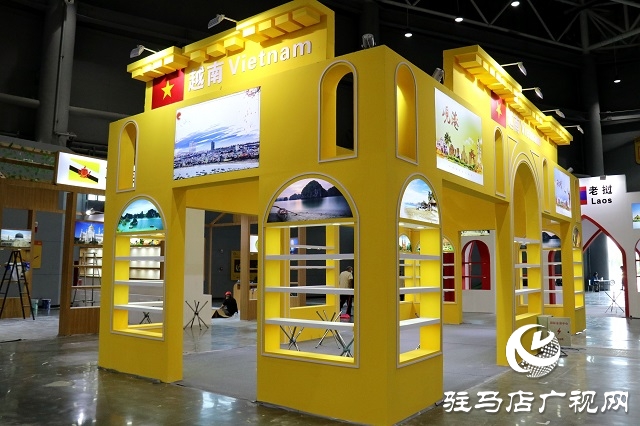 駐馬店農(nóng)洽會(huì)展館 展區(qū)搭建已接近尾聲