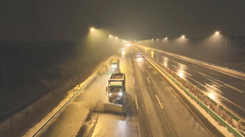 受低溫雨雪冰凍天氣影響 河南多條高速禁止通行