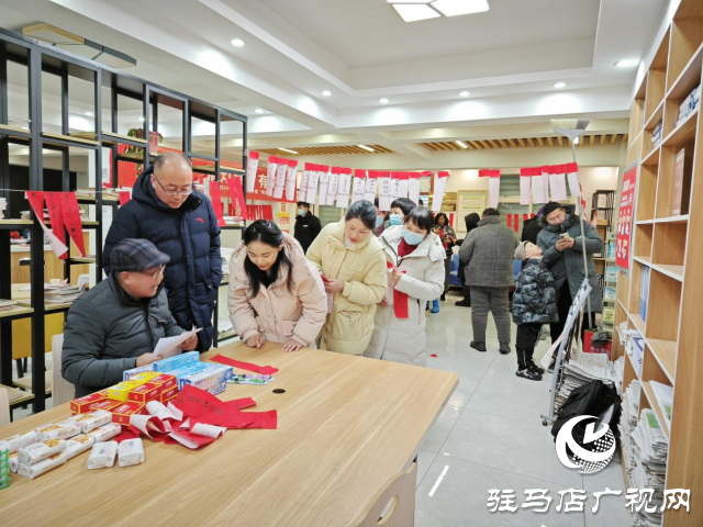 駐馬店市西園街道文化路社區(qū)開展“鬧元宵，猜燈謎”有獎活動