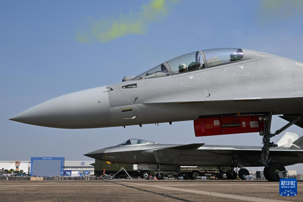 空軍36型武器裝備在中國航展成體系亮相 展現(xiàn)人民空軍轉(zhuǎn)型跨越新成就