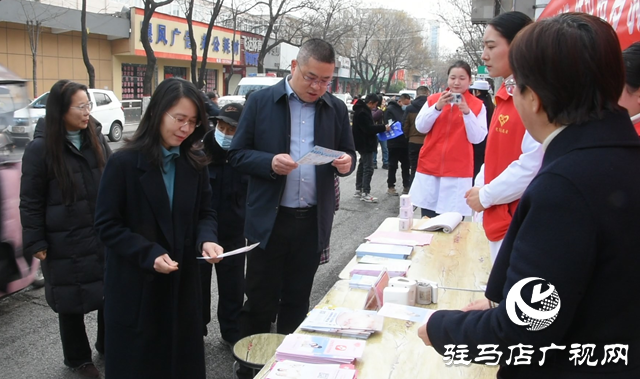 正陽縣婦聯(lián)開展慶?！叭恕眿D女節(jié)維權宣傳活動